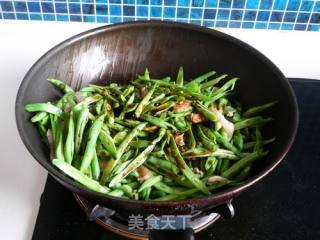 Braised Noodles with Beans recipe