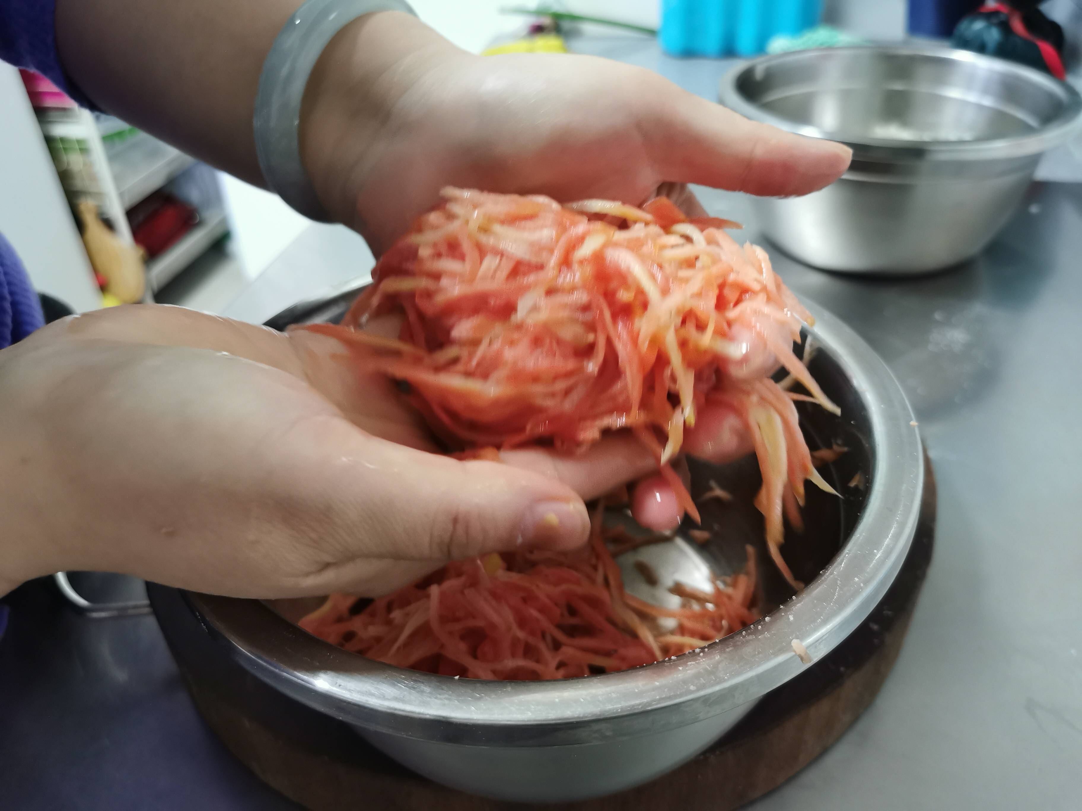 Carrot Vermicelli Meat Buns recipe