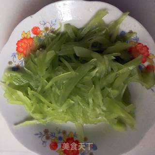 #任信之美# Stir-fried Shredded Pork with Lettuce recipe