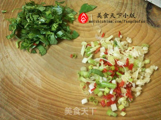 Stir-fried Sea Melon Seeds with Nine Layers recipe