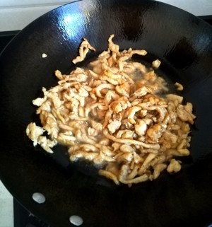 Stir-fried Chicken Breast with Tender Green Peppers recipe