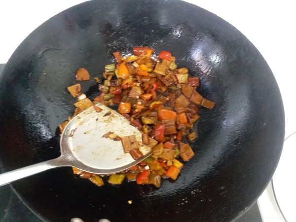 Stir-fried Red Pepper Fragrant and Dried recipe