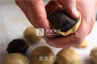 Cantonese-style Moon Cakes recipe