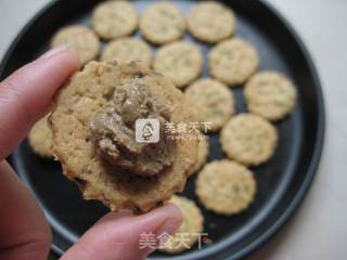 #aca烤明星大赛#whole-wheat Sesame Sauce Sandwich Soda Biscuits recipe