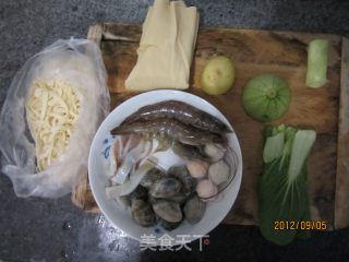 Seafood Noodles recipe