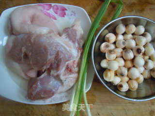 Choose Food in September to Prevent Dryness in Autumn-lotus Buckle Pig's Knuckle Bag recipe