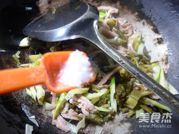 Stir-fried Pork Belly with Pickled Vegetables and Leishan recipe