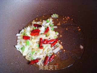 Fried Noodles with Shredded Pork recipe