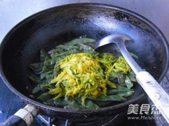 Lentils Roasted Day Lily recipe