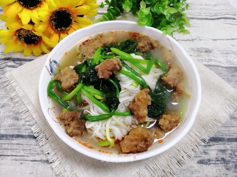 Spicy and Sour Pork Noodle Soup recipe