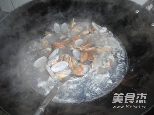 Stir-fried Flower Beetle with Tempeh recipe