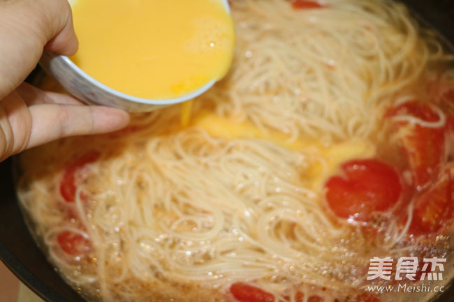 Tomato and Egg Noodles recipe