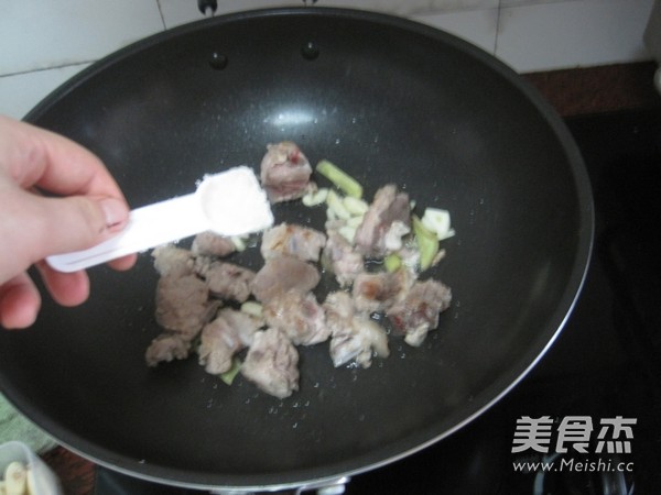 Grilled Pork Ribs with Basil recipe