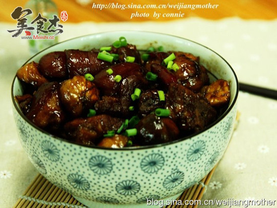 Braised Pork Tail with Chestnuts recipe