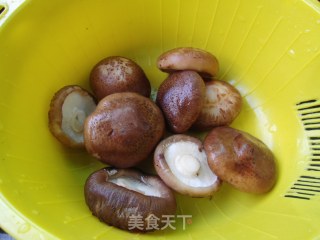 Roasted Shiitake Mushrooms with Black Pepper recipe