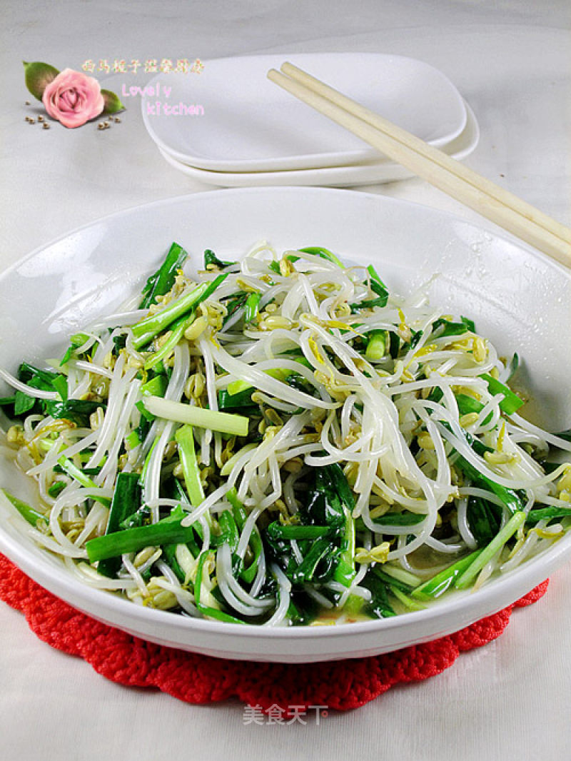 Post-holiday Intestine Cleaning and Fire-removing Side Dishes-stir-fried Chives with Mung Bean Sprouts recipe