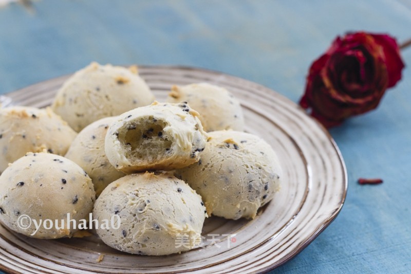 Black Sesame Cheese Mochi recipe