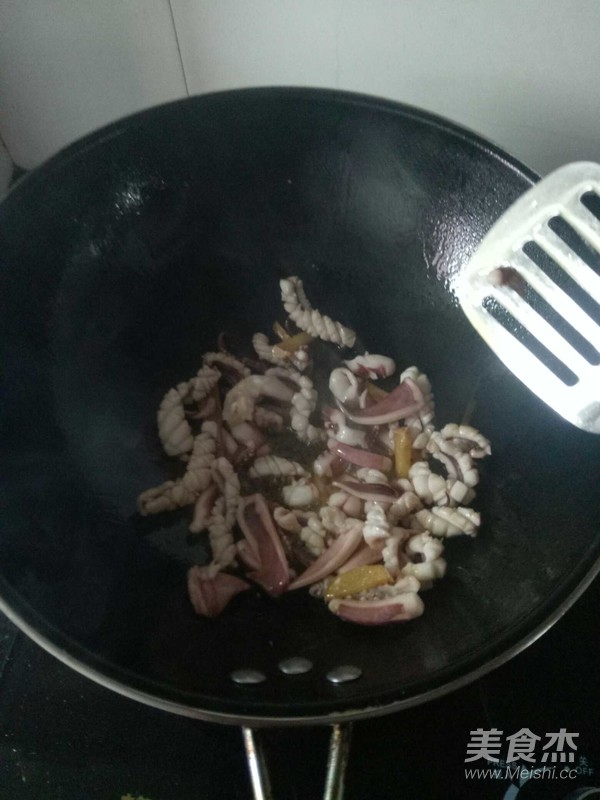 Fried Squid with Green Pepper recipe