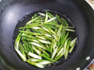 Stir-fried Shrimp with Asparagus recipe