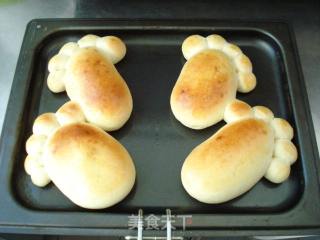 Cute Little Feet Bread recipe