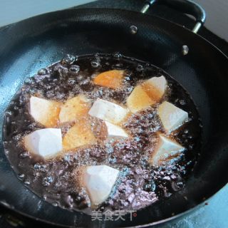 Hakka Cuisine-steamed Taro with Dongpo Pork recipe