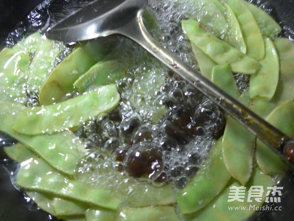 Stir-fried Lentils with Pork Belly and Fungus recipe