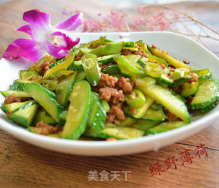 Sauce-flavored Minced Pork and Cucumber recipe