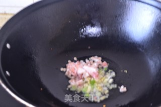 Stir-fried Chili with Sauerkraut recipe