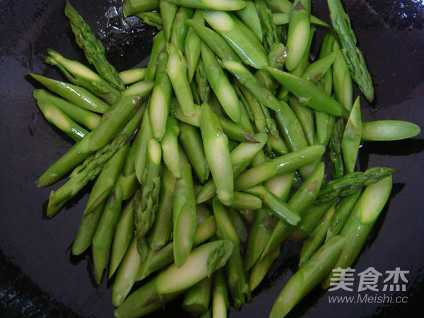 Stir-fried Shrimp with Asparagus recipe