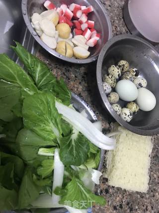 Rice Noodle Soup with Meatballs and Vegetables recipe