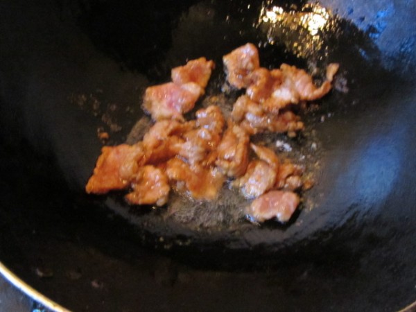 Stir-fried Magnolia Slices with Lean Pork recipe