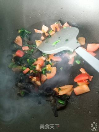 Egg Delicacies-children's Version of Tomato and Egg Fried Noodles recipe