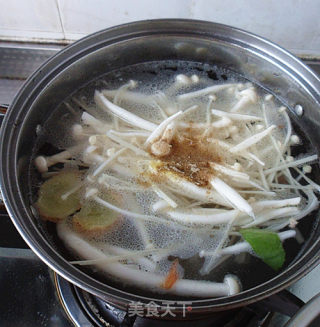 Shrimp, Mushroom and Vegetable Soup recipe