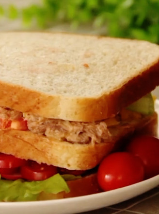 Tuna Comb Sandwich
