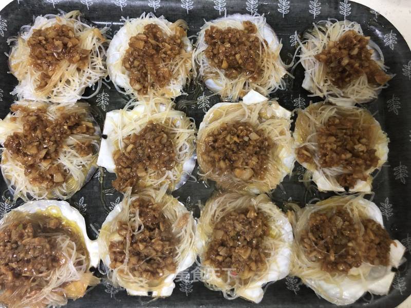 Steamed Scallops with Garlic Vermicelli recipe