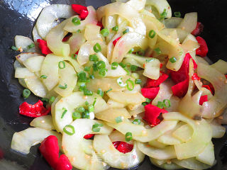 Vegetarian Stir-fried Hot and Sour Vegetable Melon recipe