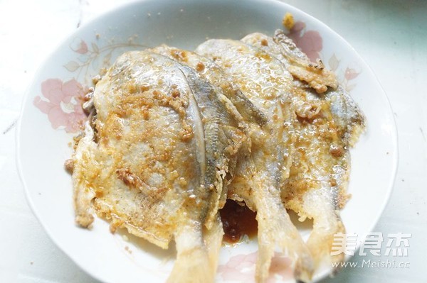 Sugar Steamed Pomfret recipe