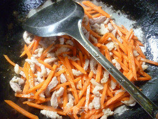 Stir-fried Pork Belly with Sauerkraut and Carrot recipe
