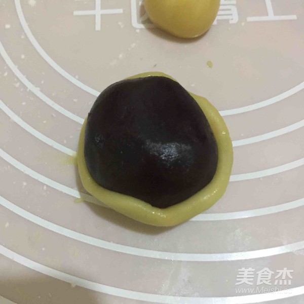 Cantonese Bean Paste Mooncake recipe