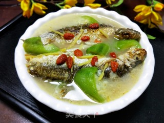 Fresh River Fish Stewed Loofah Soup recipe