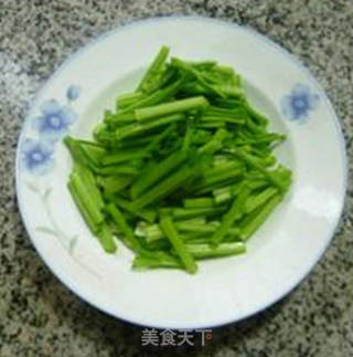 Stir-fried Shrimp with Parsley recipe