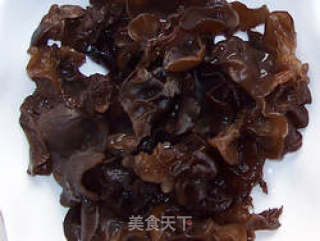 Stir-fried Lily with Fungus and Cucumber recipe