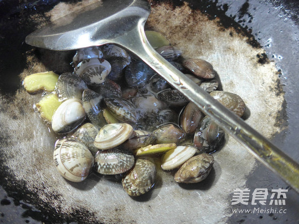 Fried Clams with Hot Pepper recipe