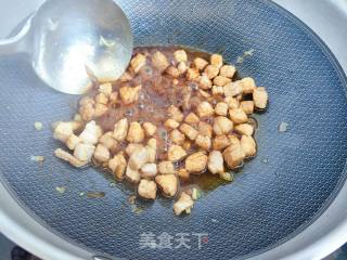 Stir-fried Diced Pork with Bracken with "spring Wild Vegetables" recipe