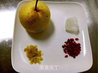 Snow Lotus Seed, Rock Sugar, Pear Soup recipe