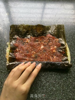 Egg Crust Pork Seaweed Roll recipe