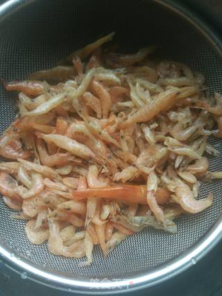 Stir-fried Shredded Radish with Dried River Prawns recipe