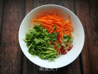Coriander and Carrots Mixed Vegetable Tripe Shreds recipe