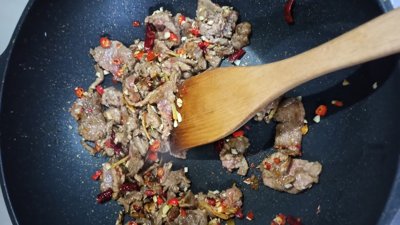 Small Stir-fried Beef recipe