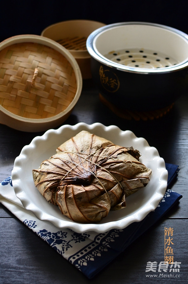 Lotus-flavored Chicken Wings and Sticky Rice recipe